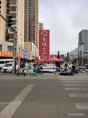 大同東信土產(chǎn)一條街占道經(jīng)營(yíng)者 生意可好？日用雜品的堅(jiān)守與挑戰(zhàn)